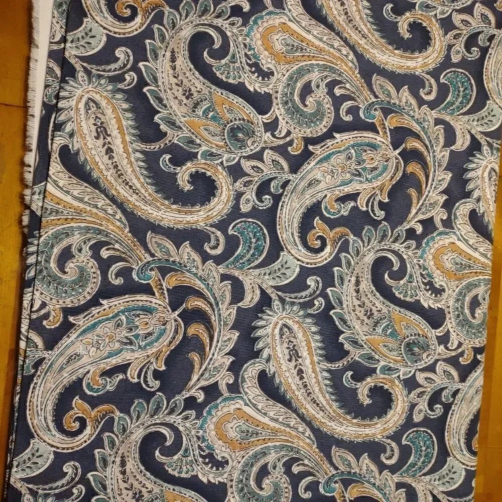 Paisley Fabric 2 Yards 100% Cotton. F1